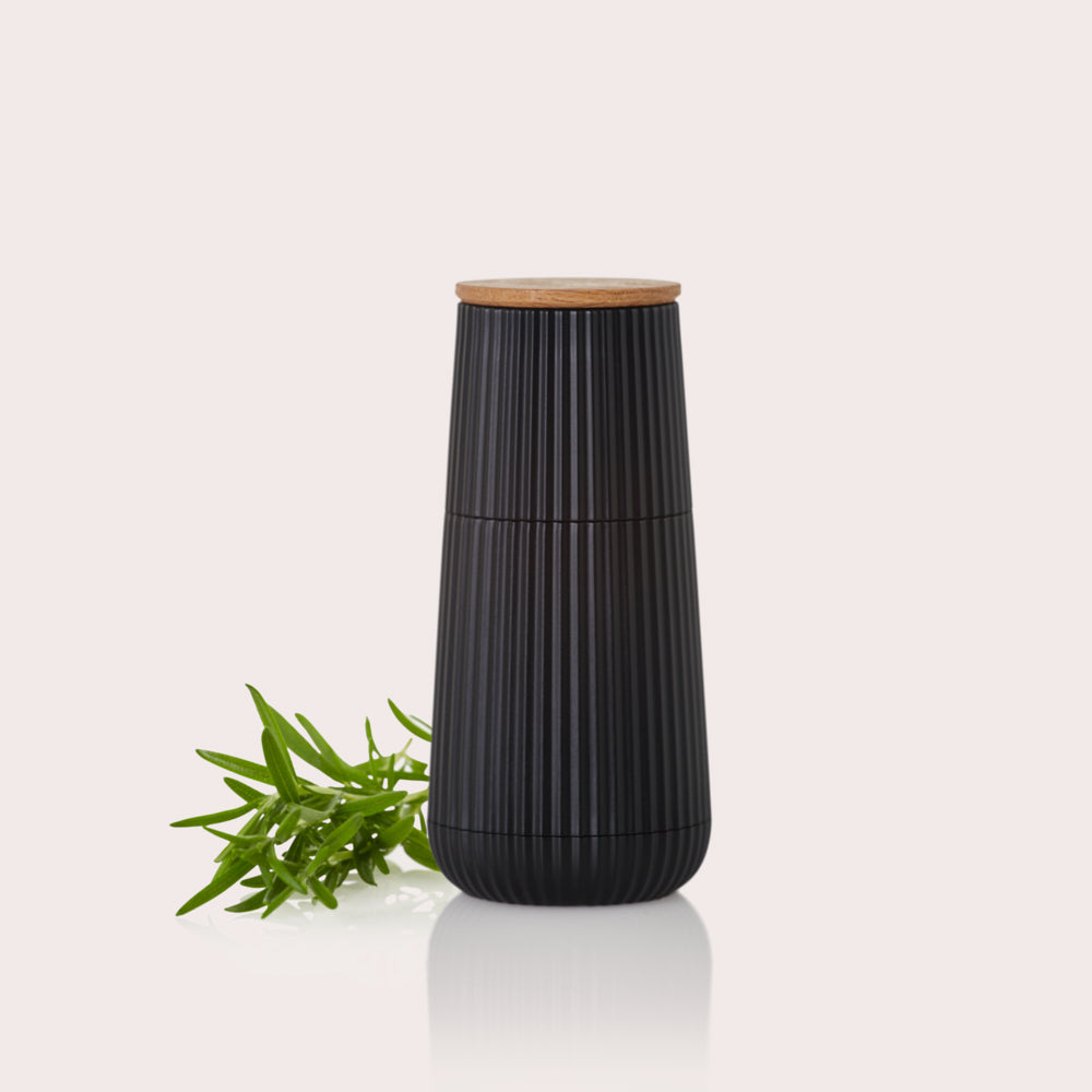 Scape salt and pepper mill set